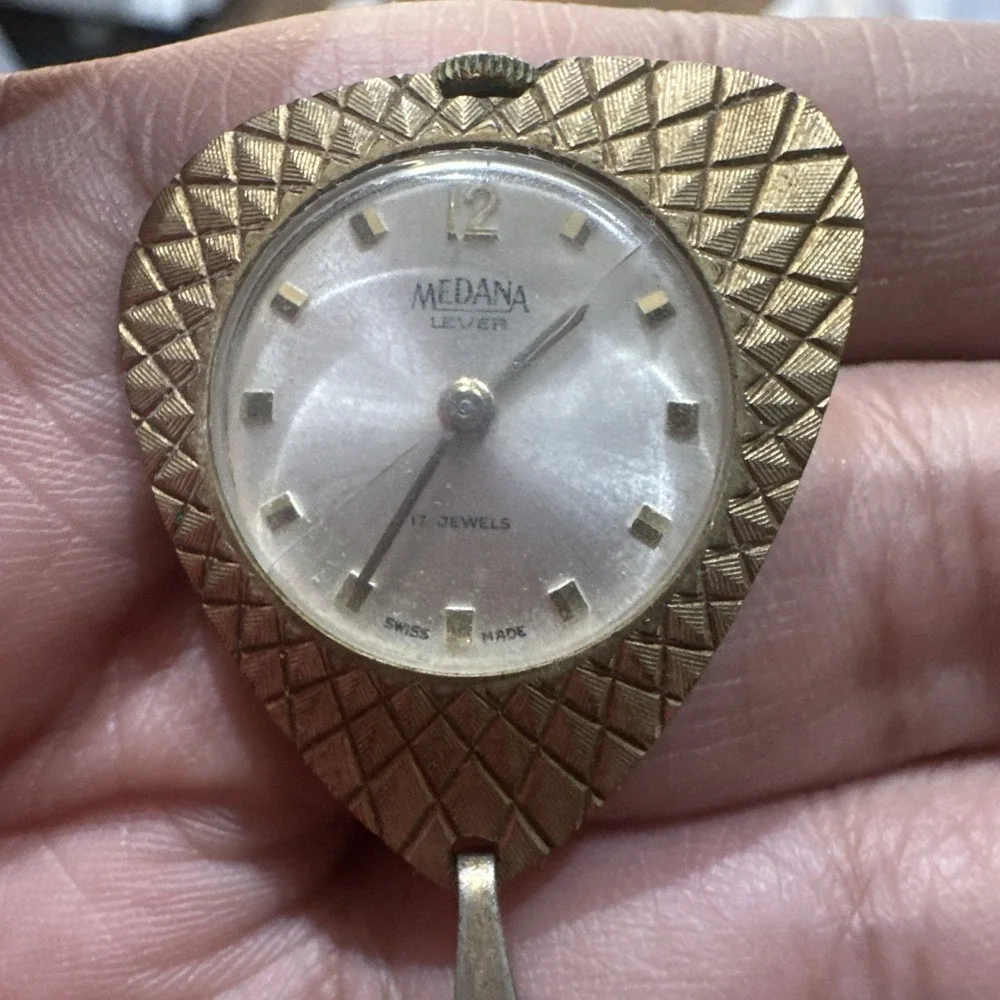 Working Vintage Medana Lever Gold Tone Mechanical Manual Wind Pendant Watch Runs